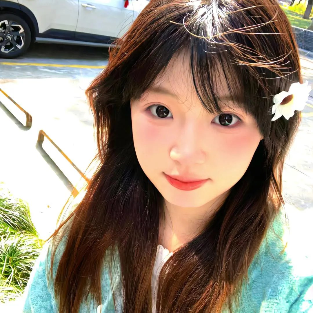 踉跄的女孩